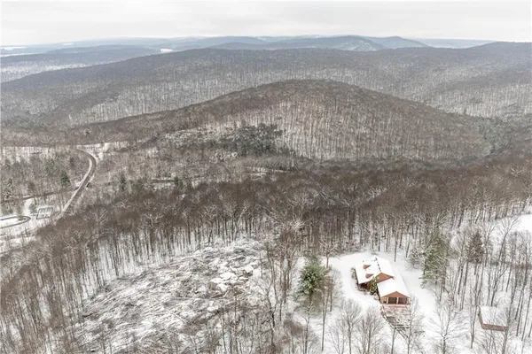 $850,000 | 17 Farm Lane, Ohiopyle, PA 15470