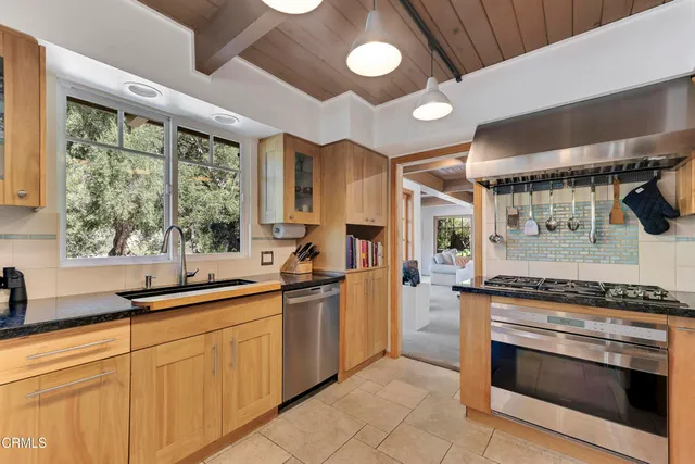 $1,599,999 | 2443 Shields Street, La Crescenta, CA 91214