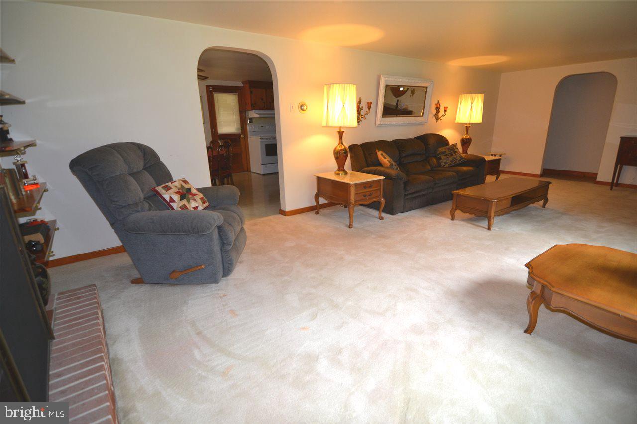 2075 Winding Road York, PA 17408 - Photo 13 of 36