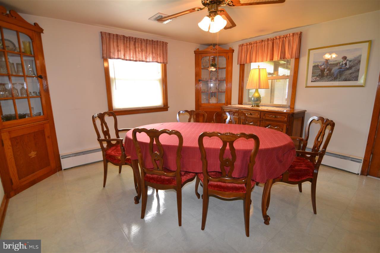 2075 Winding Road York, PA 17408 - Photo 15 of 36