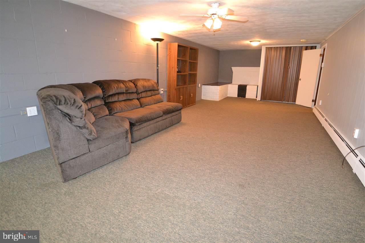 2075 Winding Road York, PA 17408 - Photo 23 of 36