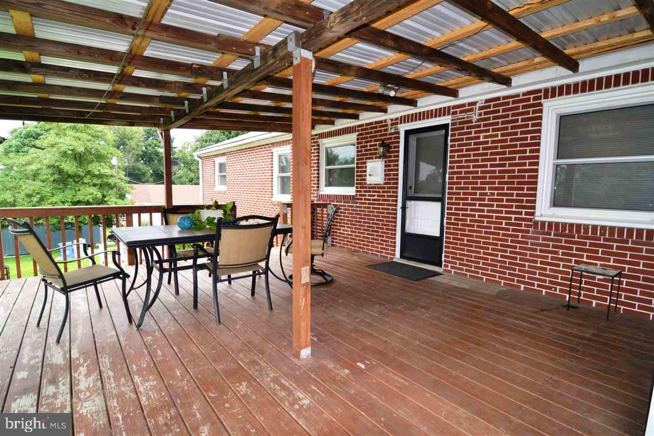 2075 Winding Road York, PA 17408 - Photo 8 of 36