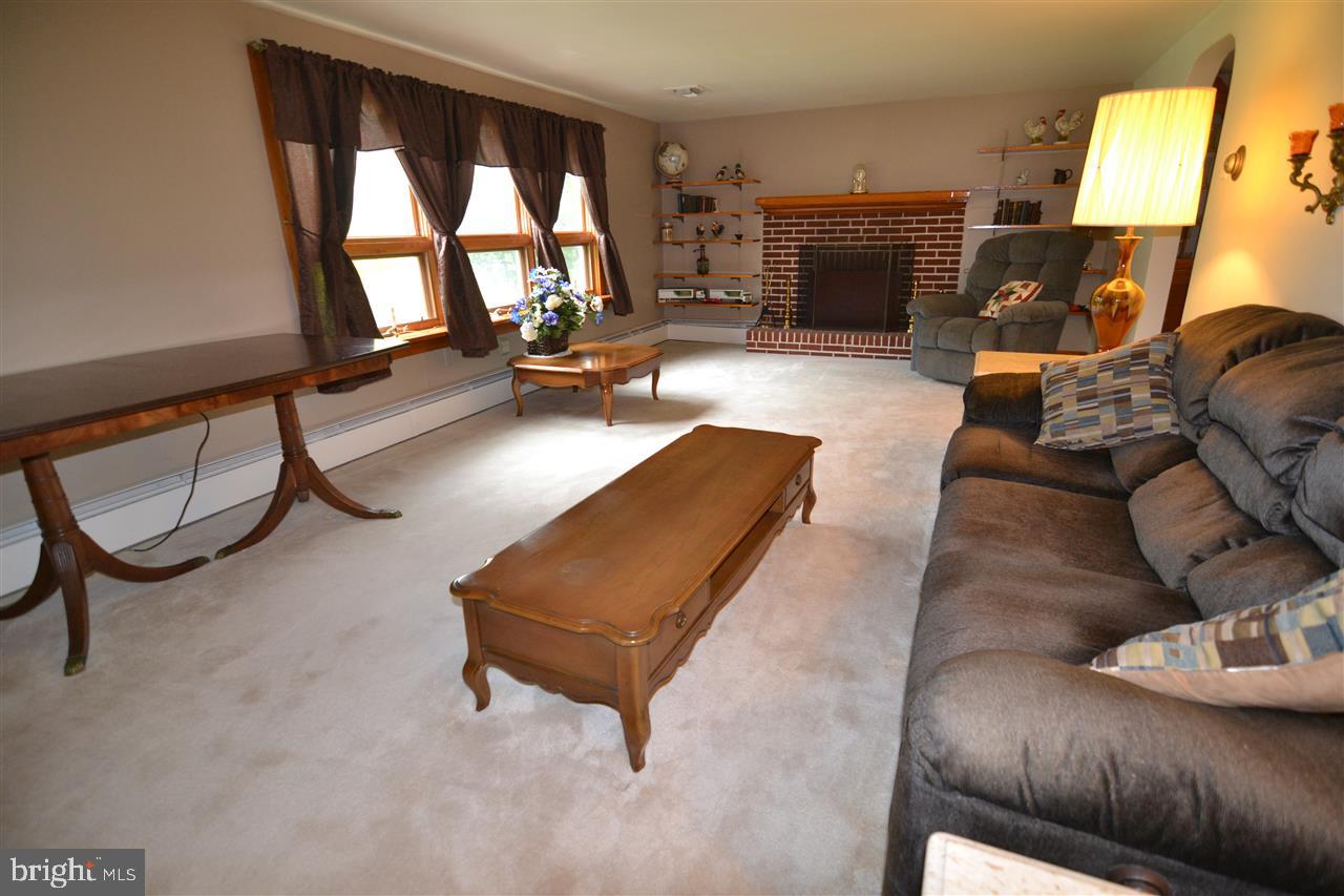 2075 Winding Road York, PA 17408 - Photo 10 of 36