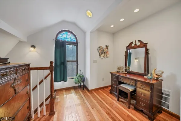 $395,000 | 2097 Highway 31, Glen Gardner, NJ 08826