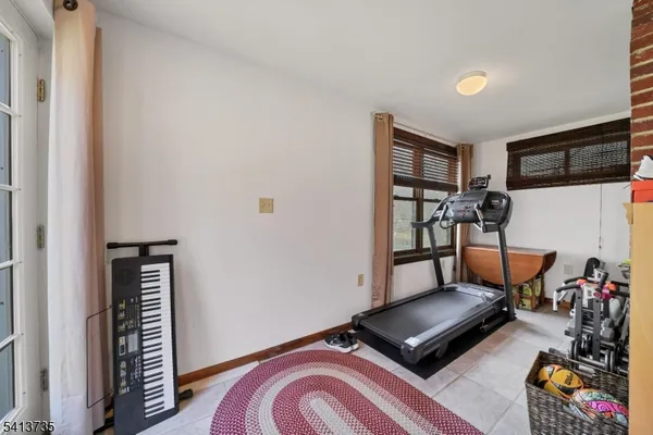 $395,000 | 2097 Highway 31, Glen Gardner, NJ 08826