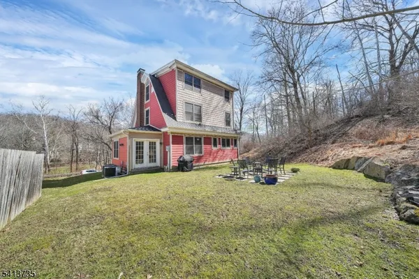 $395,000 | 2097 Highway 31, Glen Gardner, NJ 08826