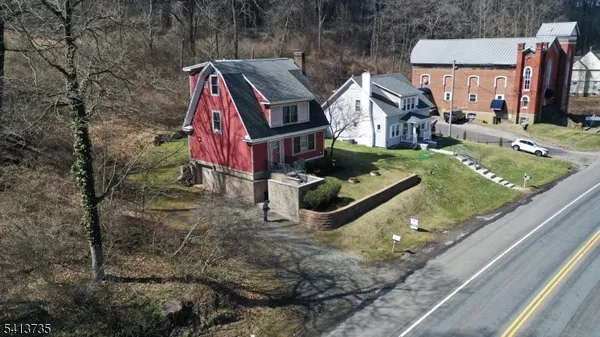 $395,000 | 2097 Highway 31, Glen Gardner, NJ 08826