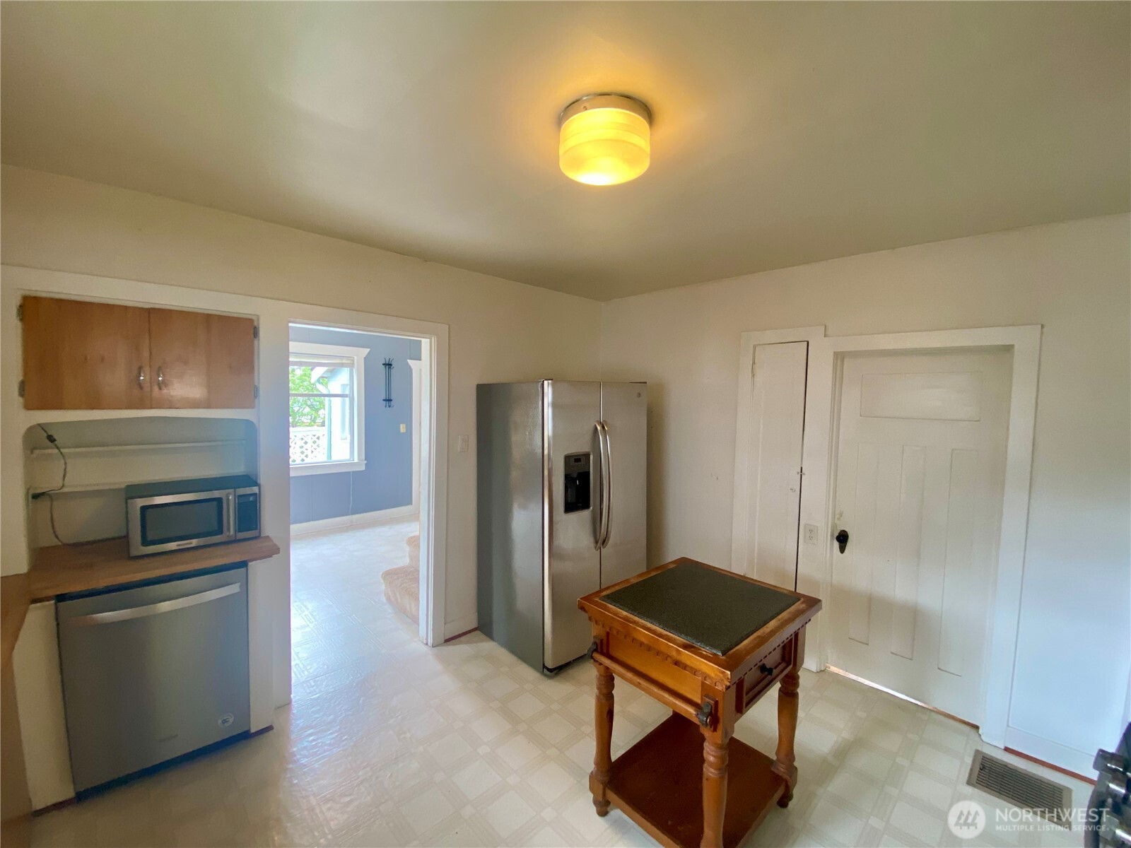 5620 40th Avenue Southwest Seattle, WA 98136 - Photo 12 of 25