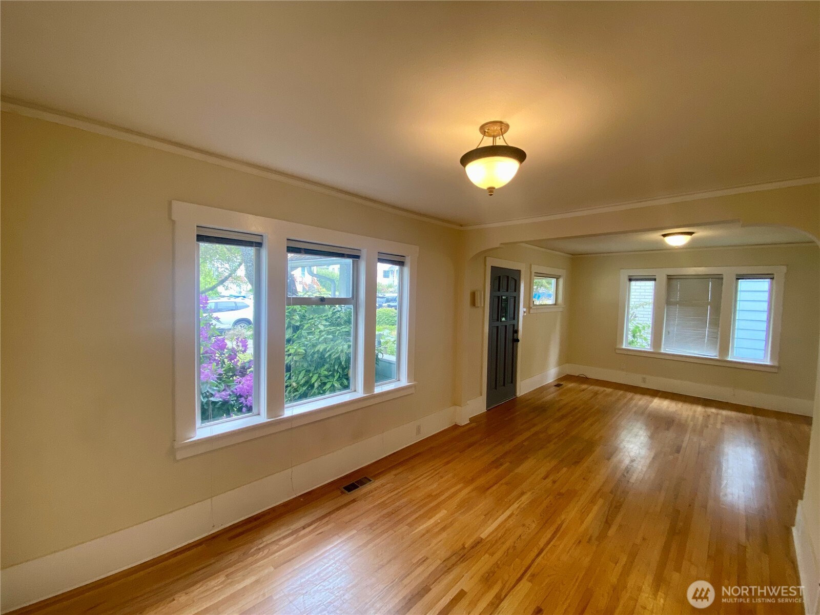 5620 40th Avenue Southwest Seattle, WA 98136 - Photo 7 of 25