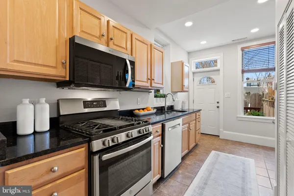 $849,000 | 633 12th Street Northeast, Washington, DC 20002