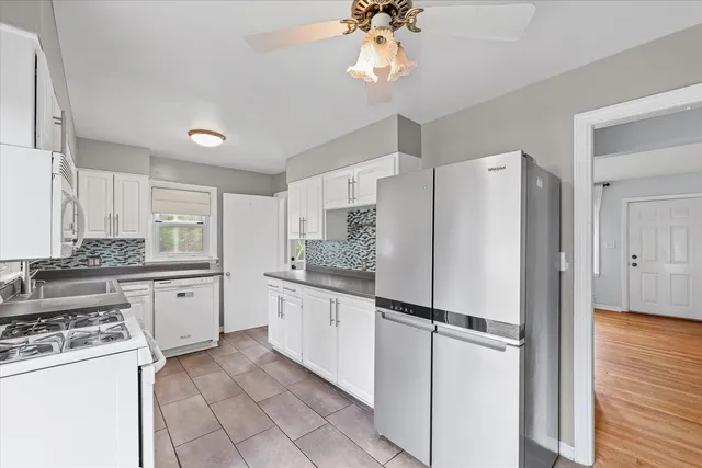 $249,990 | 314 Elmwood Drive, Champaign, IL 61821