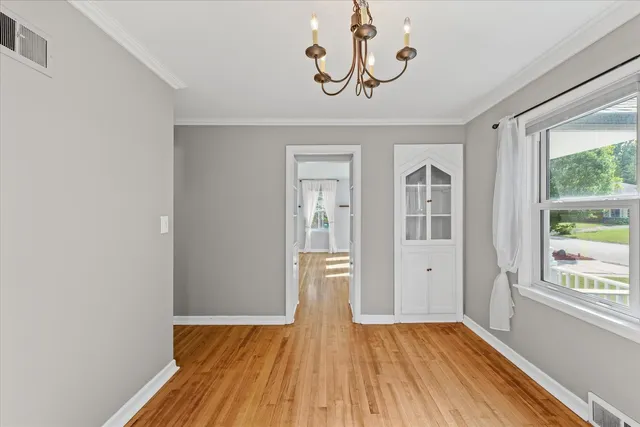 $249,990 | 314 Elmwood Drive, Champaign, IL 61821