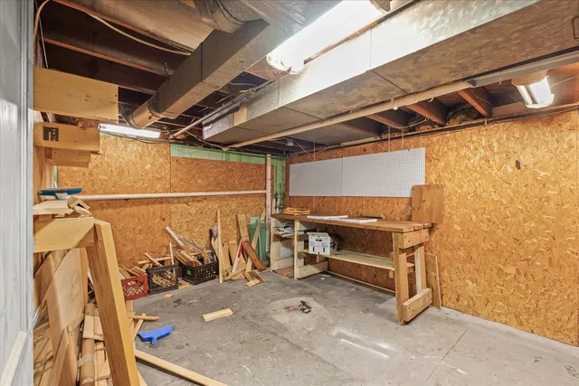 $249,990 | 314 Elmwood Drive, Champaign, IL 61821