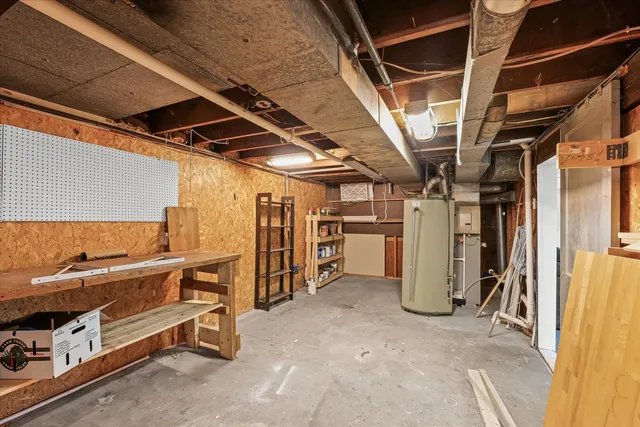 $249,990 | 314 Elmwood Drive, Champaign, IL 61821