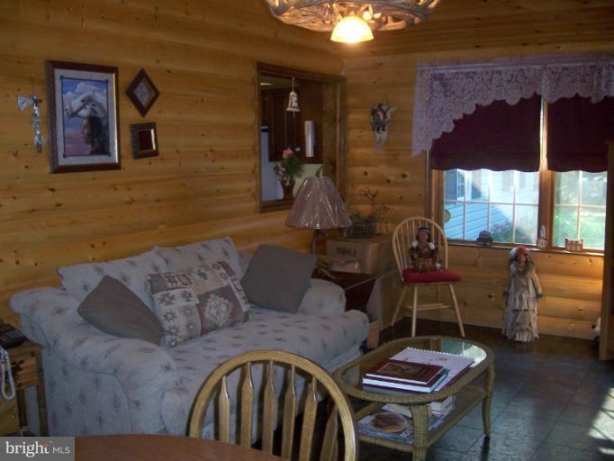 2736 Stone Road Westminster, MD 21158 - Photo 15 of 24 Interior (General)