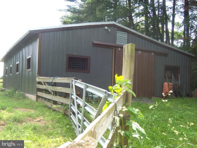 2736 Stone Road Westminster, MD 21158 - Photo 4 of 24 Exterior (General)
