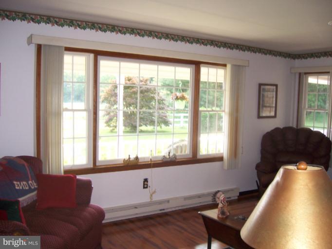 2736 Stone Road Westminster, MD 21158 - Photo 9 of 24 Living Room