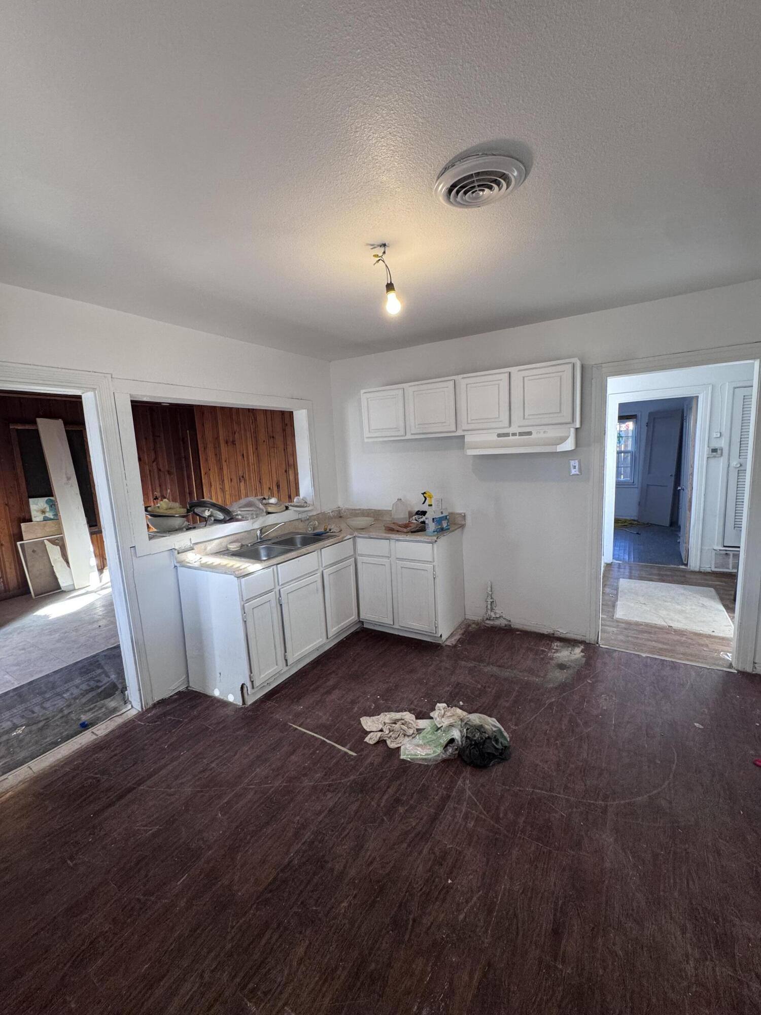 307 East Tulane Street Lubbock, TX 79403 - Photo 32 of 41 IMG_0828