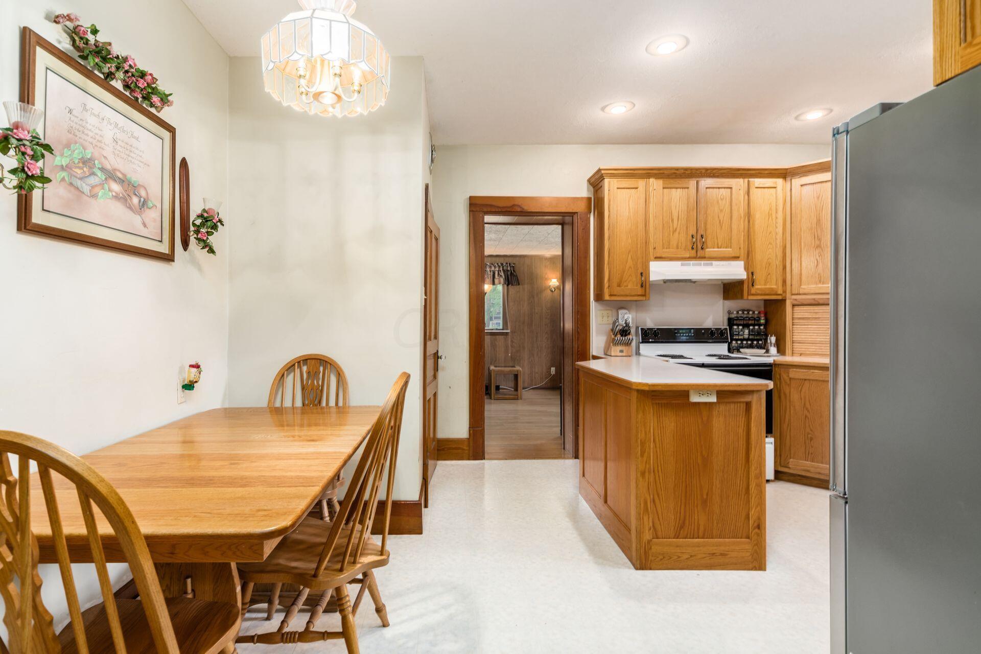 115 North Madison Road London, OH 43140 - Photo 17 of 35 Kitchen