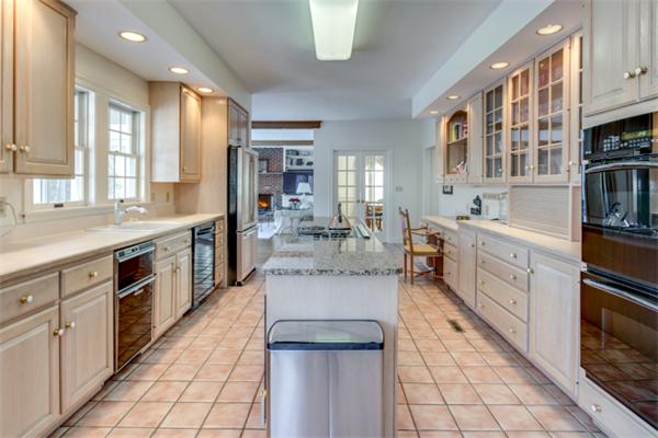 12 Clematis Road Lexington, MA 02421 - Photo 16 of 30 Gallery Image 16