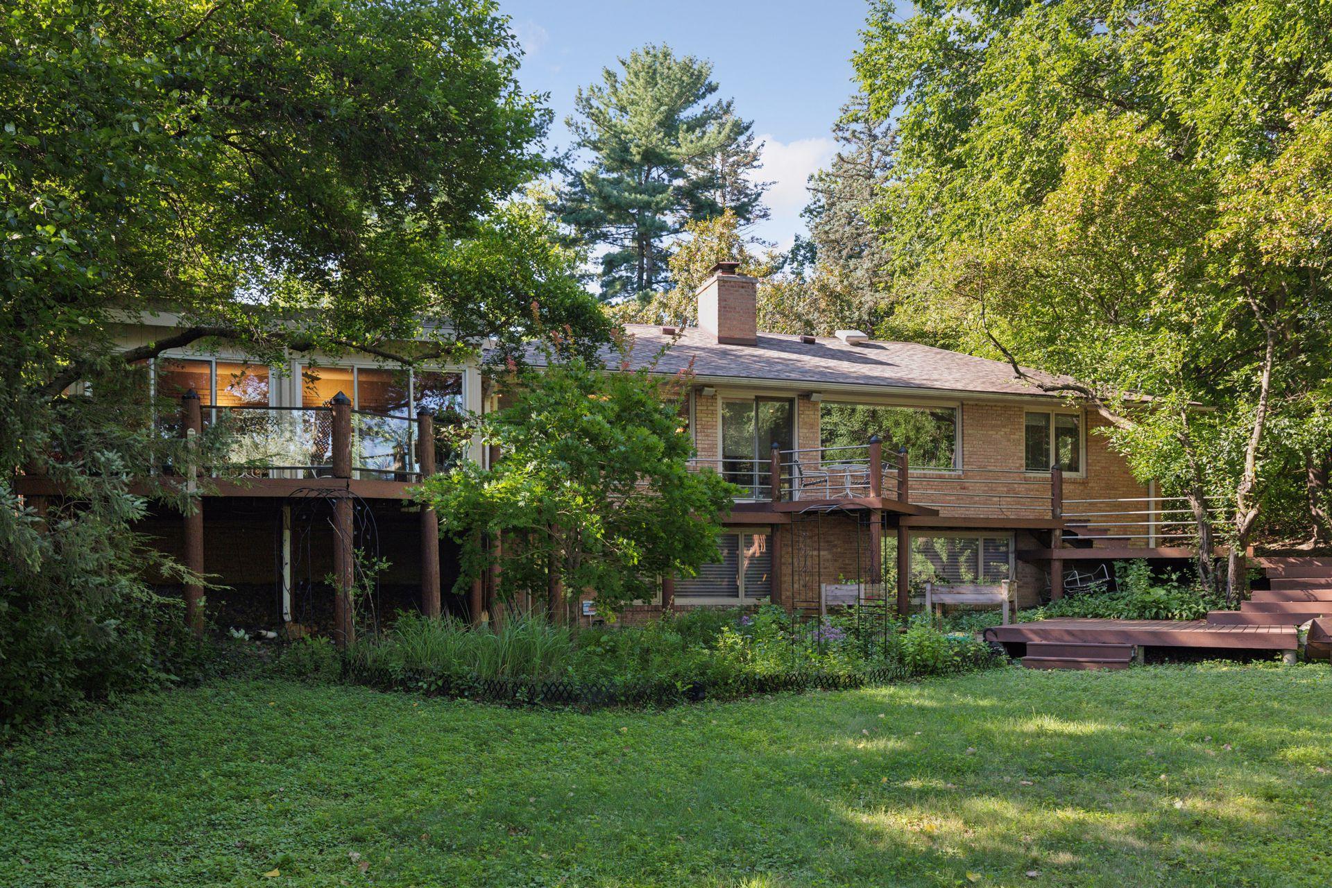 6940 Valley View Road Edina, MN 55439 - Photo 7 of 32