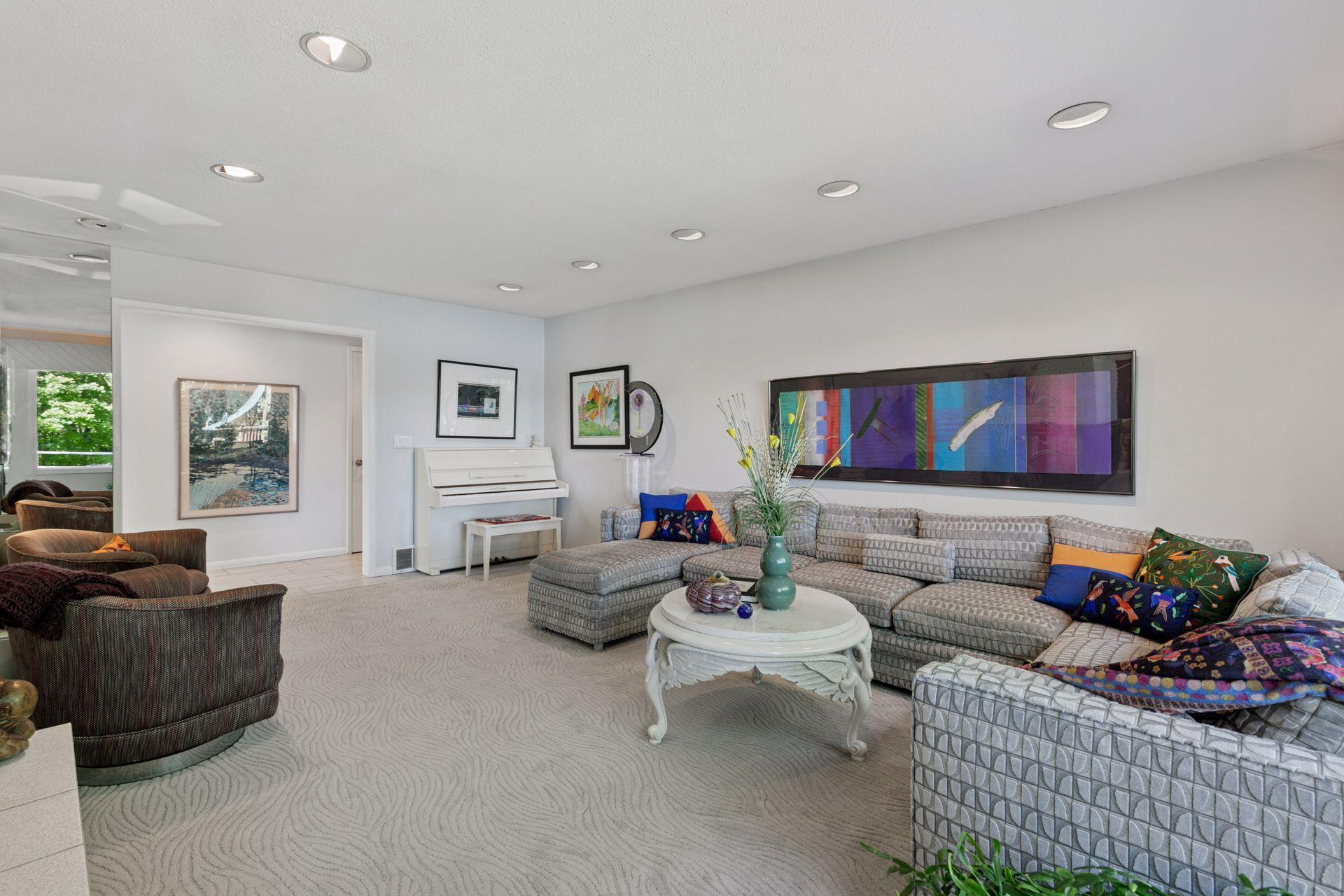 6940 Valley View Road Edina, MN 55439 - Photo 8 of 32