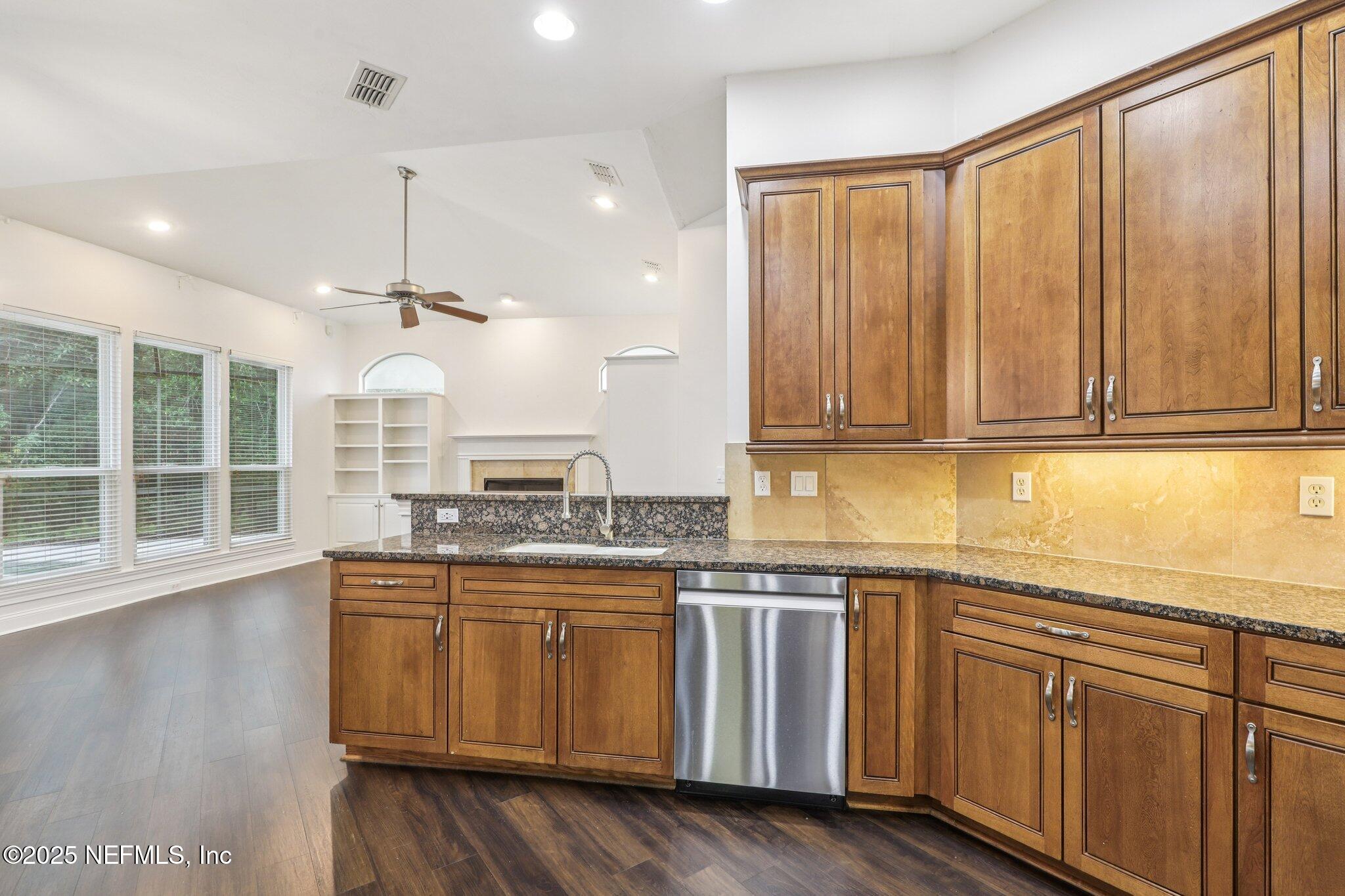 125 Pinehurst Pointe Drive St. Augustine, FL 32092 - Photo 13 of 75 Kitchen-2