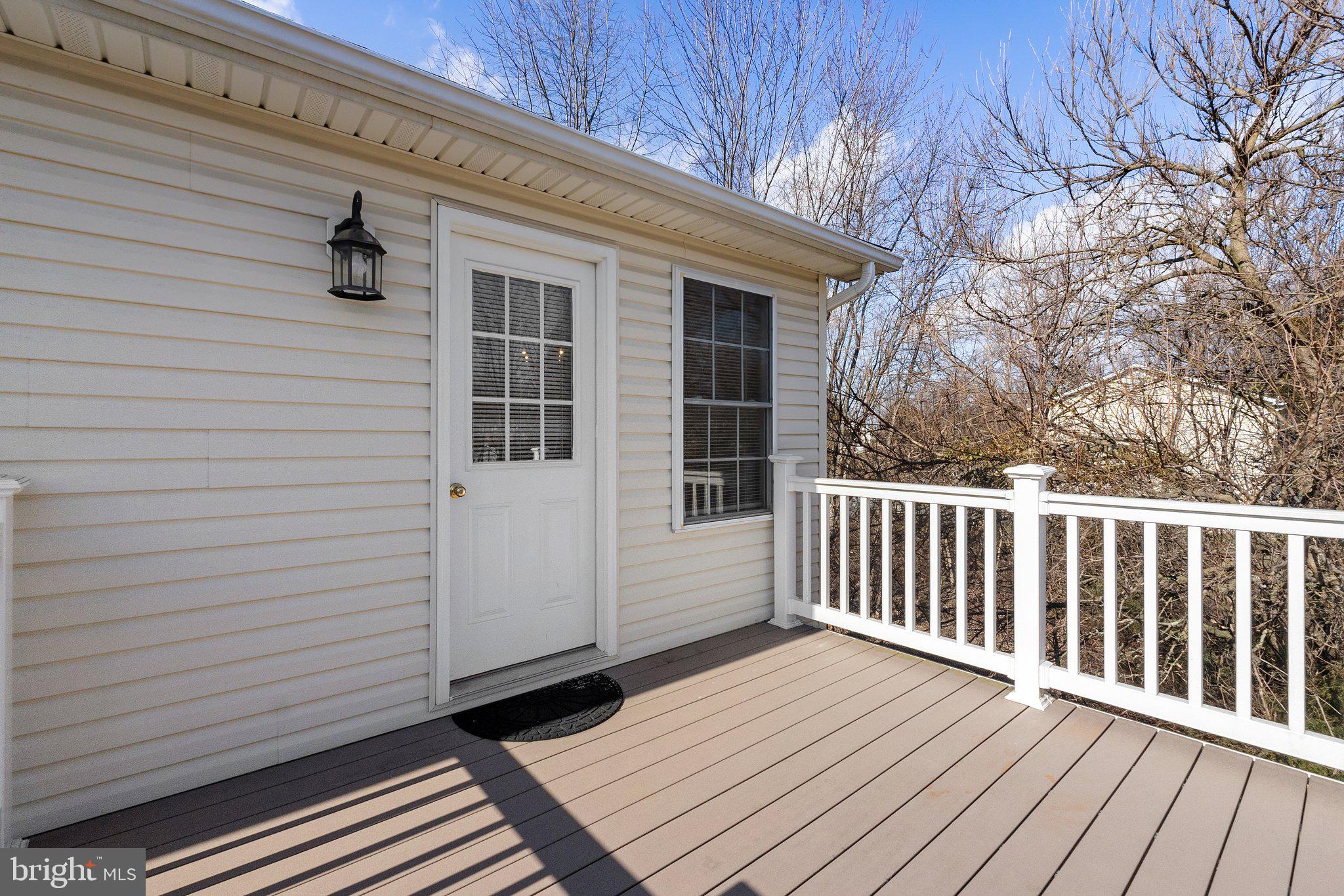 209 Ridgefield Avenue Stephens City, VA 22655 - Photo 26 of 31 Deck in rear