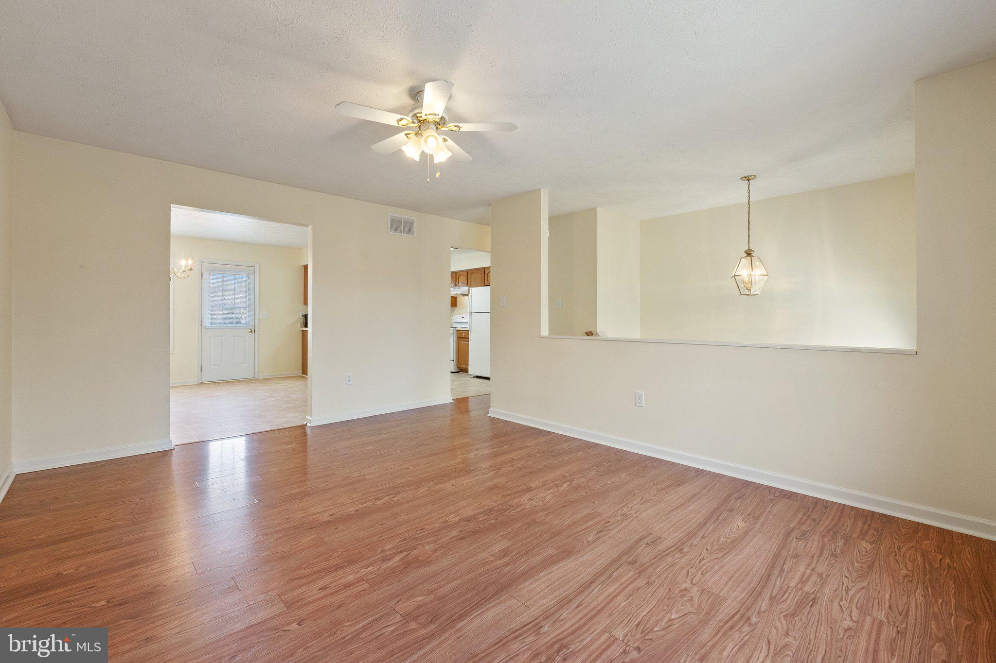 209 Ridgefield Avenue Stephens City, VA 22655 - Photo 5 of 31 Flows nicely into the kitchen & dining area