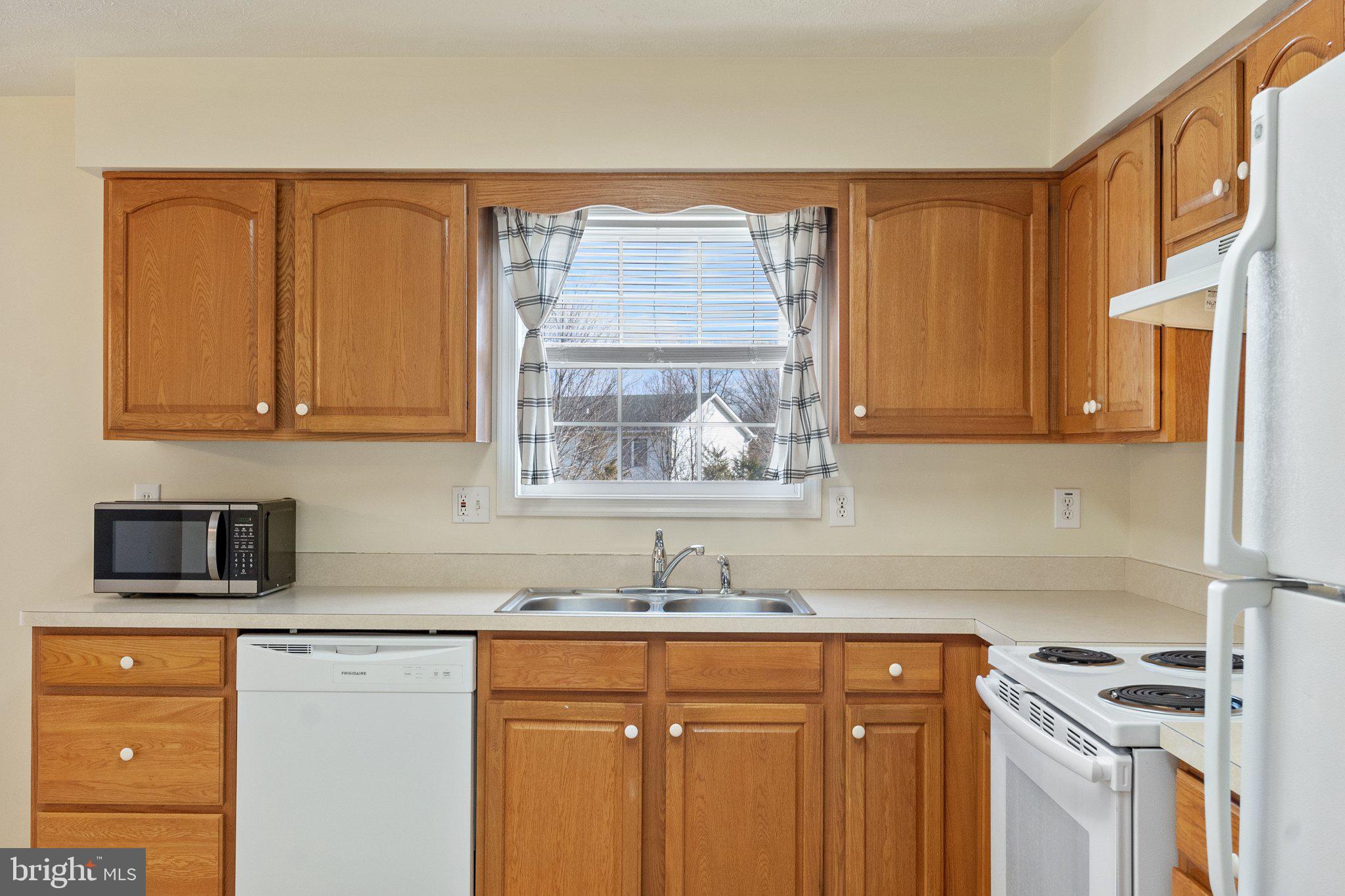 209 Ridgefield Avenue Stephens City, VA 22655 - Photo 7 of 31