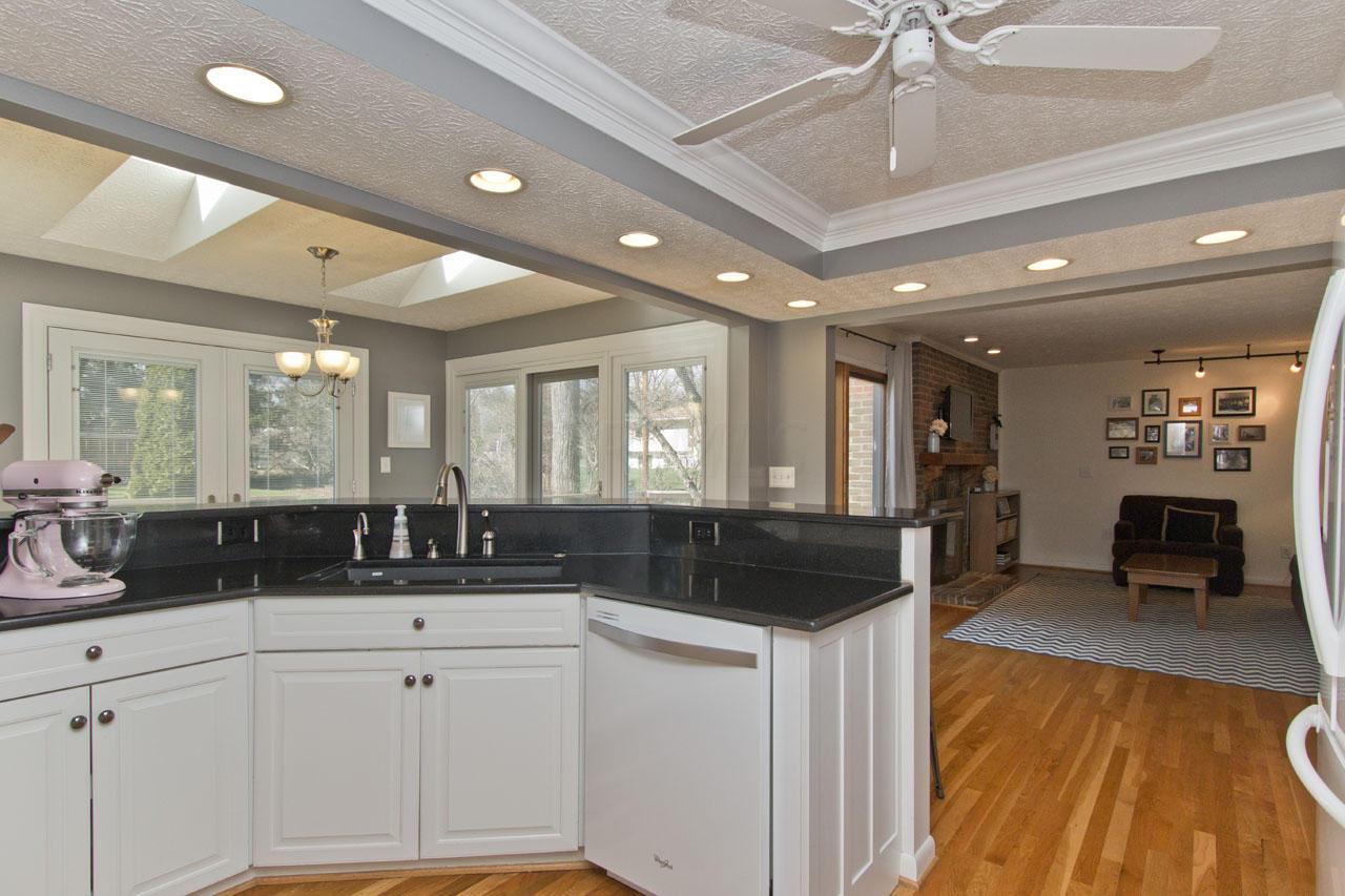 6635 Millbrae Road Columbus, OH 43235 - Photo 8 of 42 Gallery Image 8