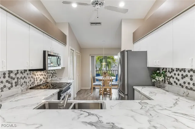 $269,000 | 14520 Hickory Hill Court, Unit 823, Fort Myers, FL 33912