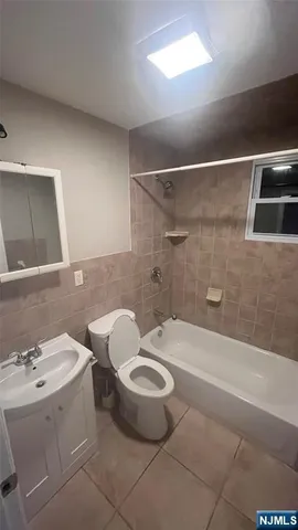 $2,600 | 485 East 27th Street, Unit 2, Paterson, NJ 07514