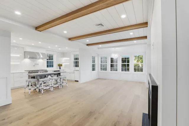 $5,895,000 | 6 Mariner Way, Nantucket, MA 02554