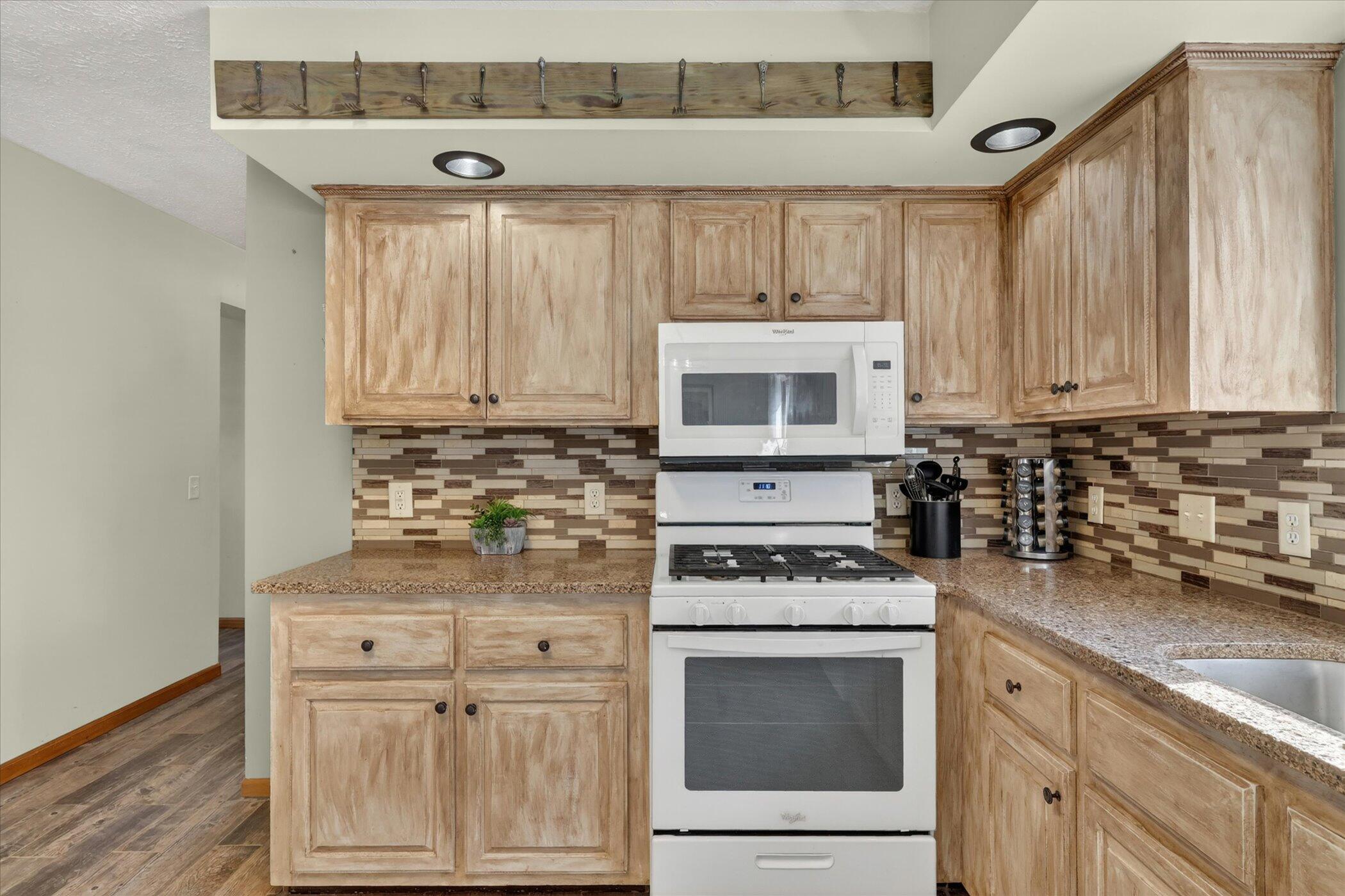 2869 Ridgecrest Drive Saranac, MI 48881 - Photo 18 of 65 14-2869-Ridgecrest-Dr-Windowstill