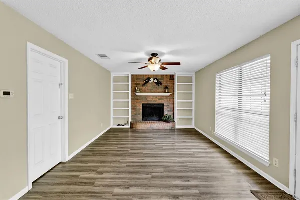 $3,200 | 308 Mack Drive, Denton, TX 76209