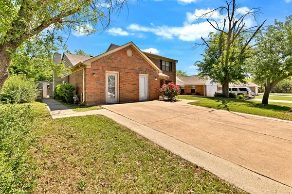 $3,200 | 308 Mack Drive, Denton, TX 76209