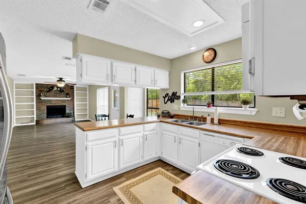 $3,200 | 308 Mack Drive, Denton, TX 76209