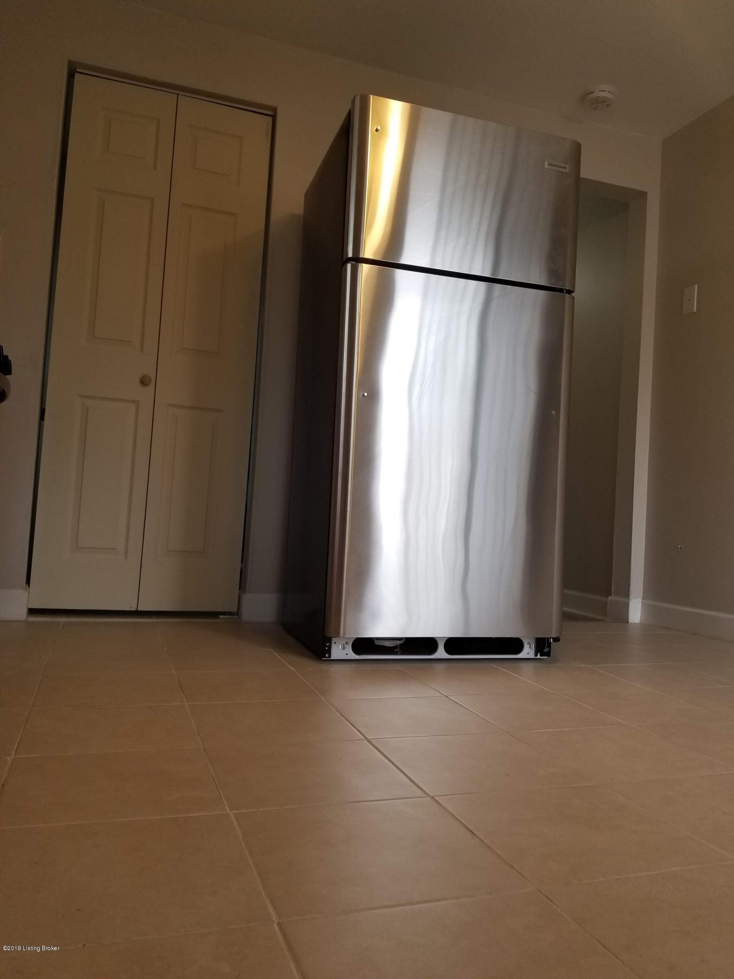 8525 Robbins Road Louisville, KY 40258 - Photo 43 of 48 20190103_155829