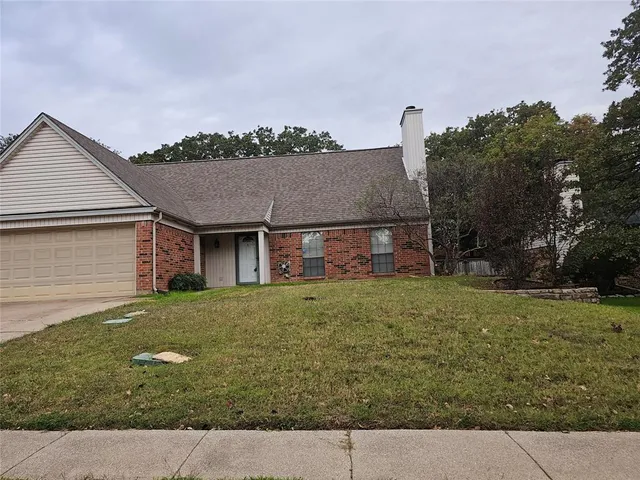 $2,400 | 1807 Chittam Drive, Euless, TX 76039