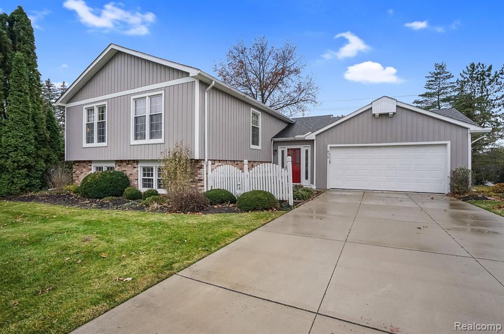 876 Dahlia Lane Rochester Hills, MI 48307 - Photo 39 of 44