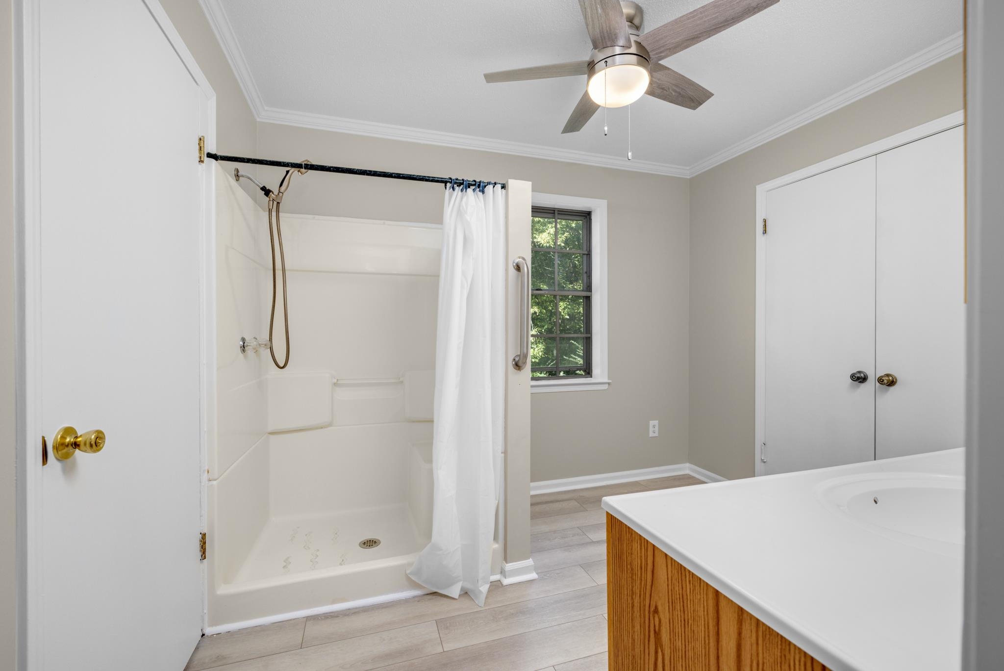 766 Fite Road Memphis, TN 38127 - Photo 14 of 30 a bathroom with a shower and a sink