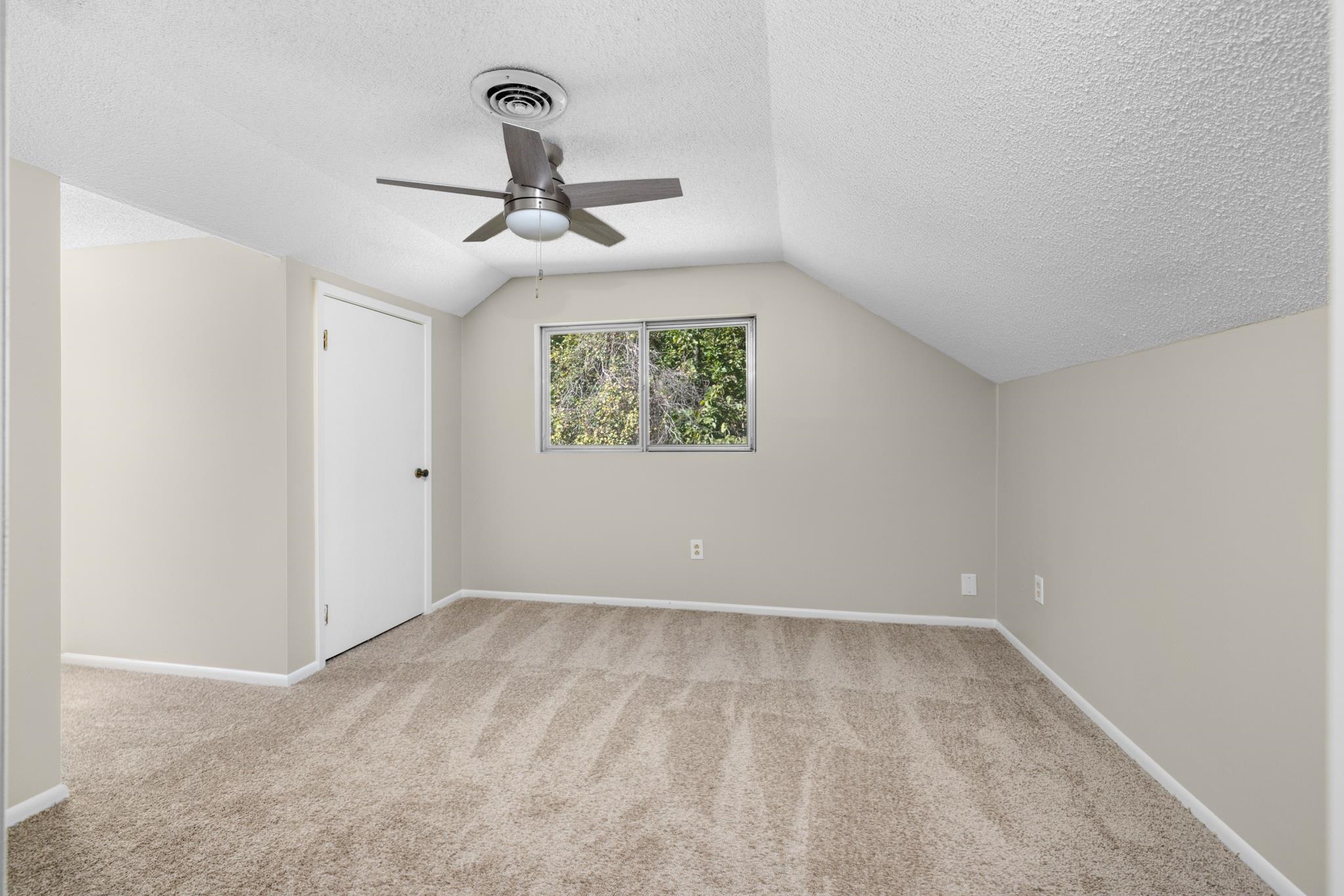 766 Fite Road Memphis, TN 38127 - Photo 19 of 30 an empty room with windows