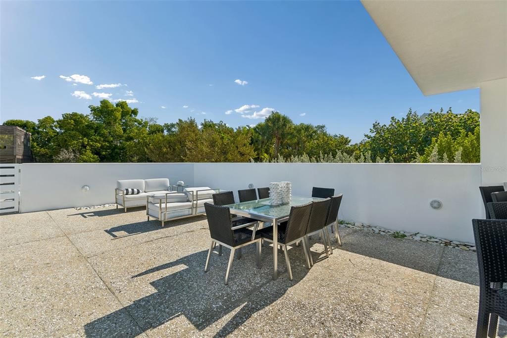 7647 Sanderling Road Sarasota, FL 34242 - Photo 65 of 70