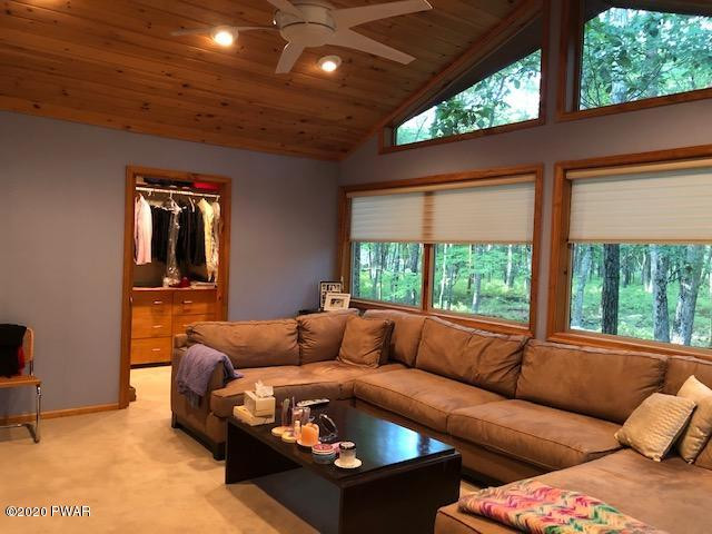 100 Surrey Drive Hawley, PA 18428 - Photo 23 of 31