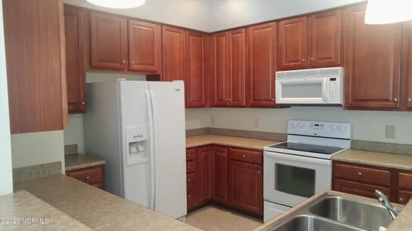 $1,600 | 908 Resort Circle, Unit 707, Sunset Beach, NC 28468