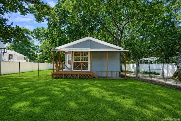 $490,000 | 66 Norfleet Lane, Coram, NY 11727