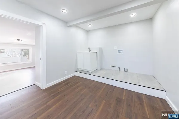 $799,000 | 34 Kearny Street, Lyndhurst, NJ 07071