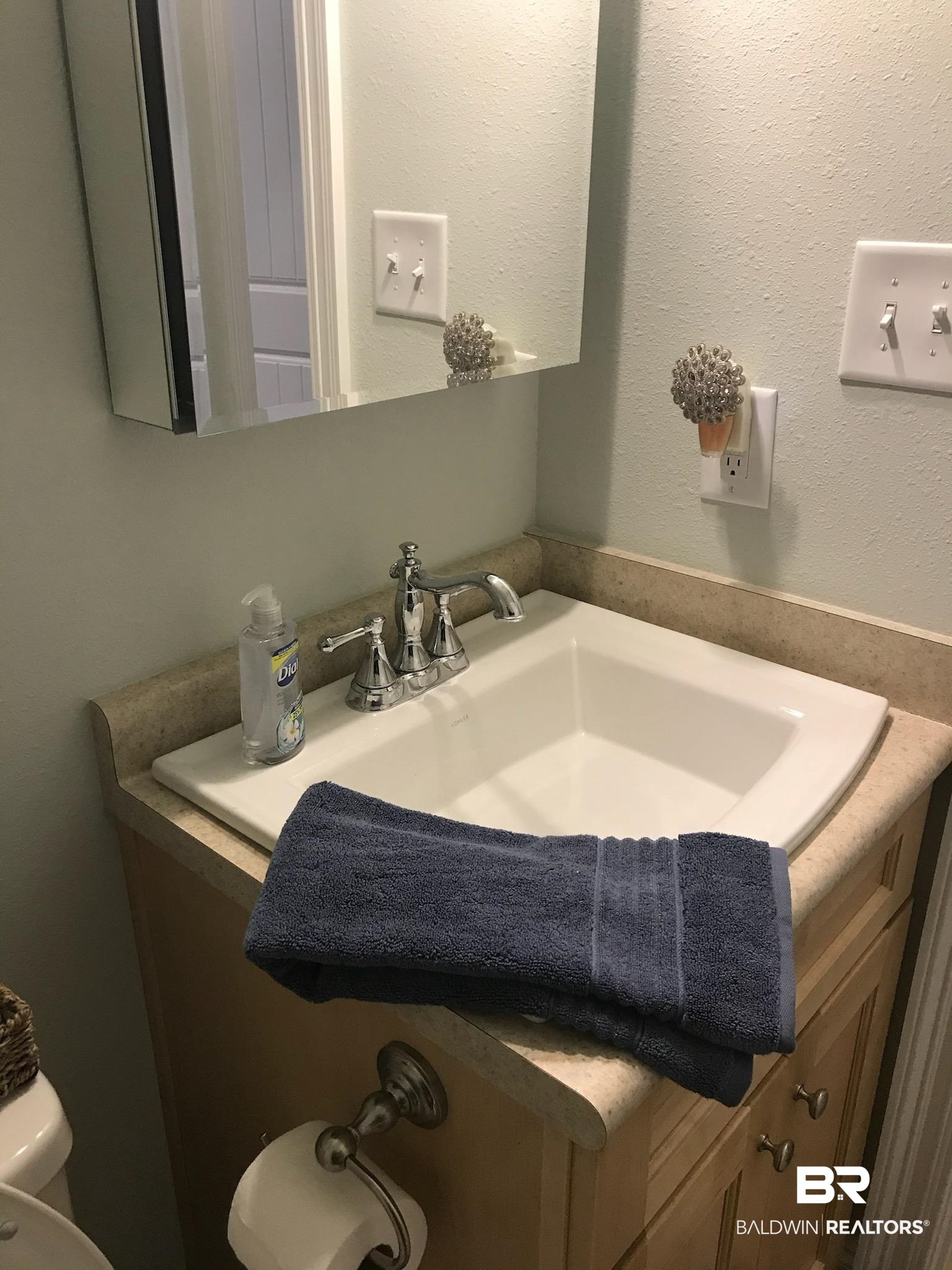 25400 Goat Cooper Road Robertsdale, AL 36567 - Photo 11 of 34 Bathroom