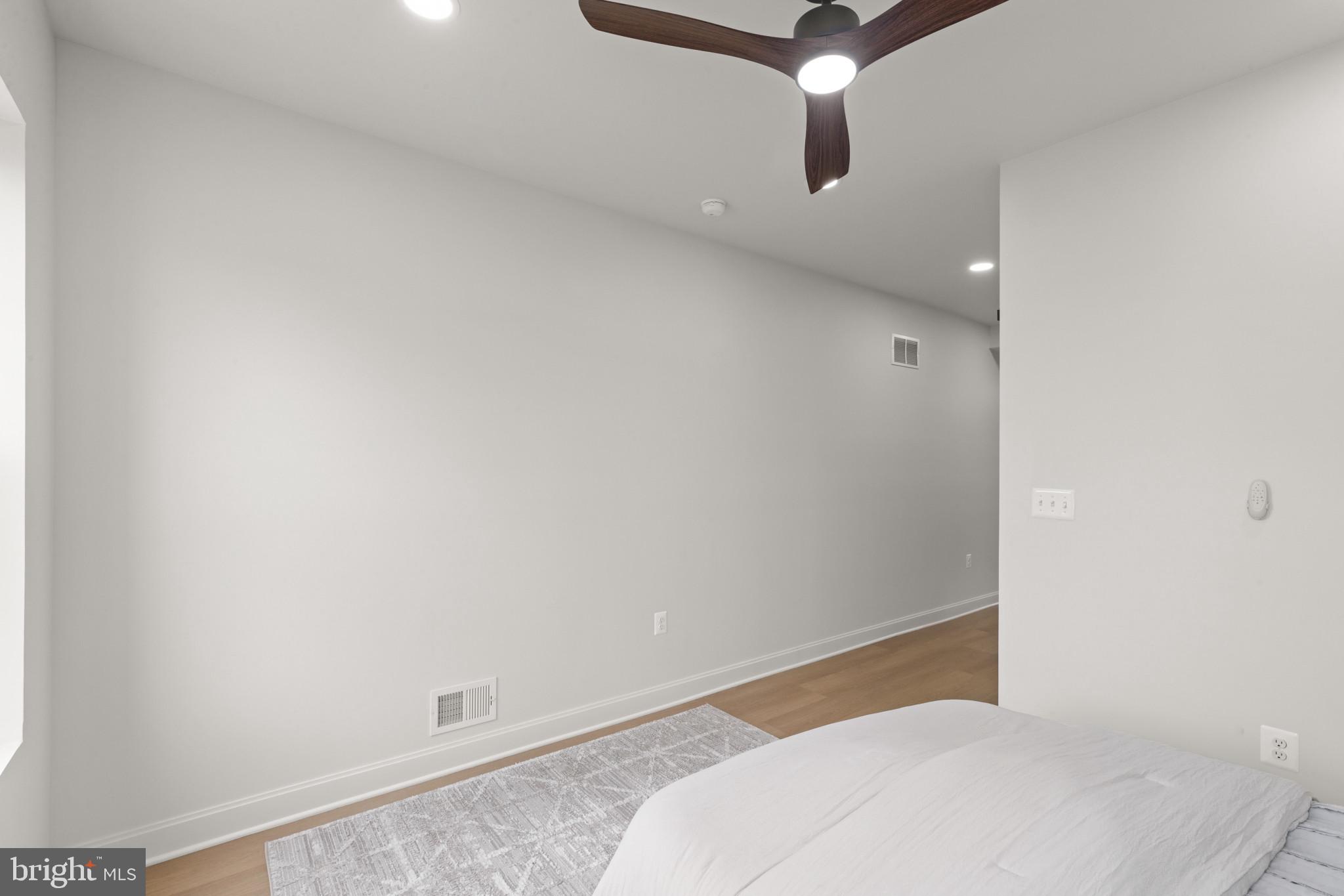 124 North Mount Street Baltimore, MD 21223 - Photo 22 of 38 Upper Level Primary Suite